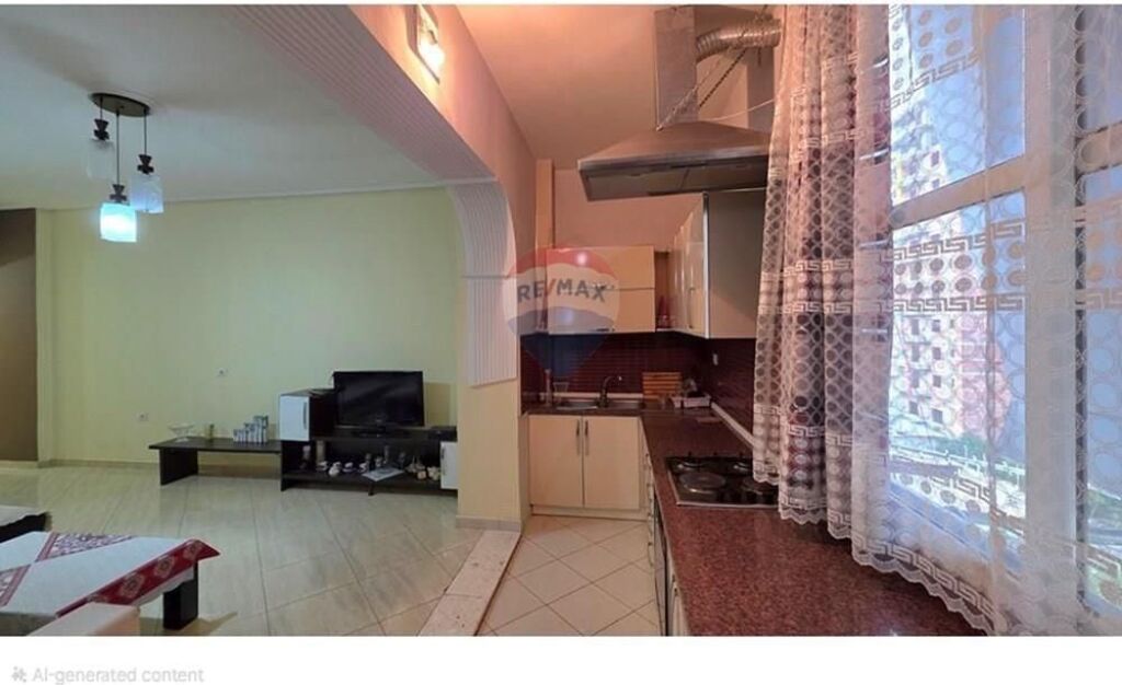 Apartament 1+1 ne shitje , prane Kishes Ortodokse