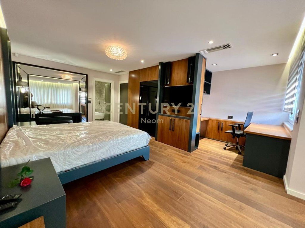 AFFITTASI SUPER APPARTAMENTO 2+1+2 CON 2 POSTI AUTO VICINO ALLA MOSCHEA DEL GIARDINO BOTANICO