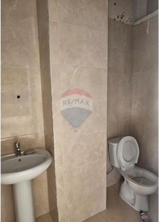 Dyqan - Për Shitje - Rruga Ndre Mjeda, Tiranë(ID: 530551001-356)