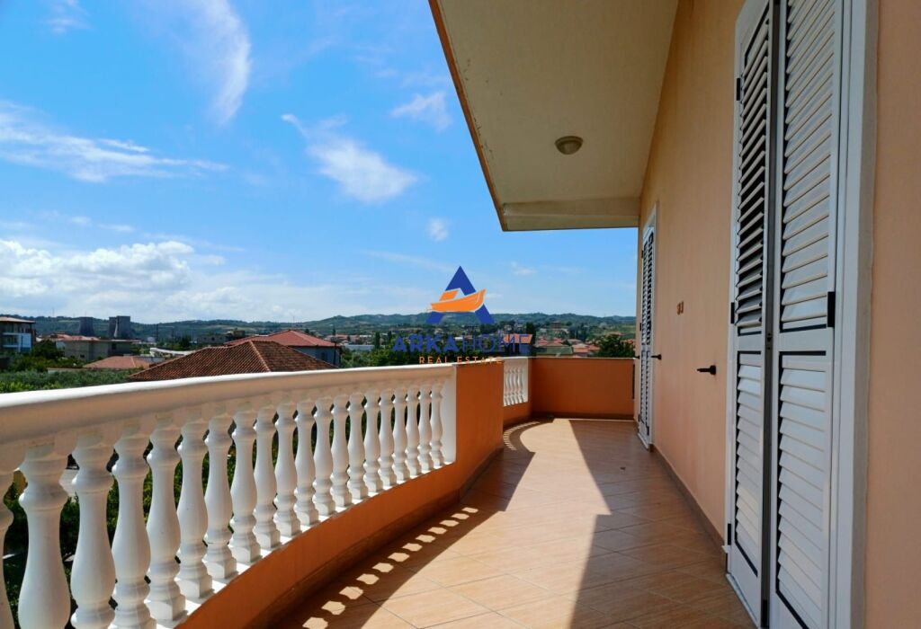 3-STOREY VILLA FOR RENT 810M2 "AULONA STREET, FIER UPRISING, FIER" 2500 EURO