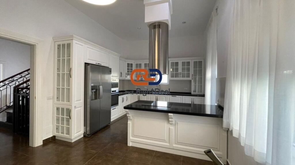 Tek Rolling HIlls Residence, Jepet Me Qira Vile Me Lokacion Pefekt!!!