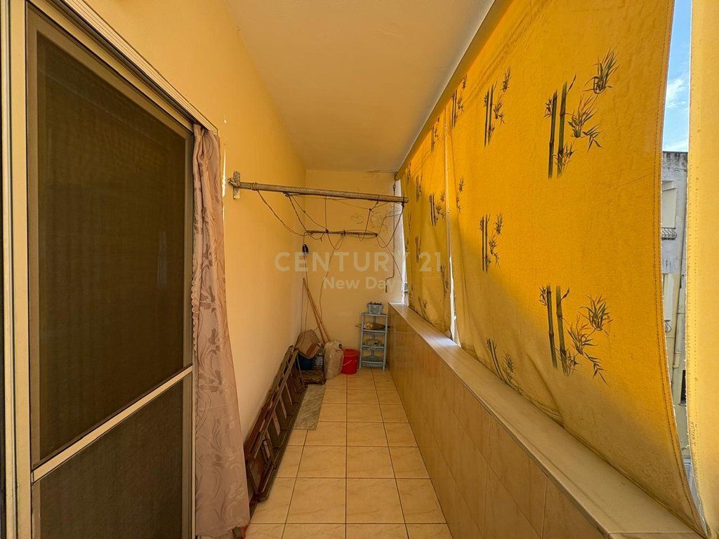 Appartamento 2+1+2 In Affitto presso il Tribunale di Durrës - 450€ | 120 m²