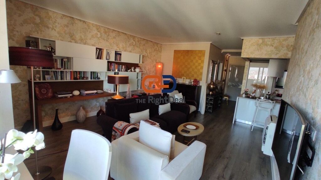 Tek Ambasador 3, Jepet Me Qira Apartament 2+1+2 Me Pamje Fantastike Dhe Post Parkimi !