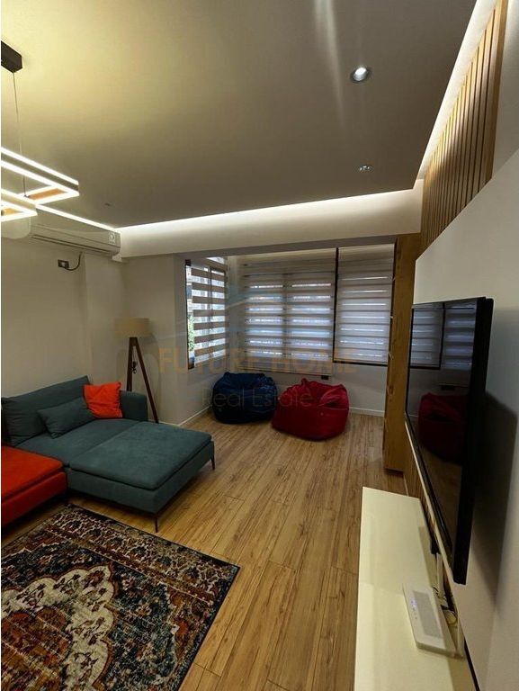 Qira, Apartament 2+1+2, 21 Dhjetori, Tiranë
