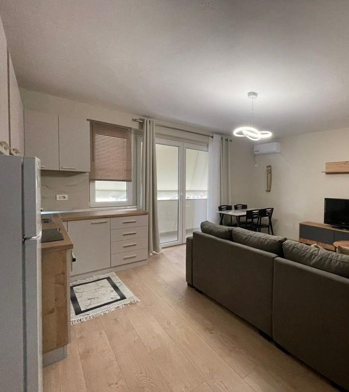 APARTAMENT PËR QIRA 2+1 TE 21 DHJETORI!