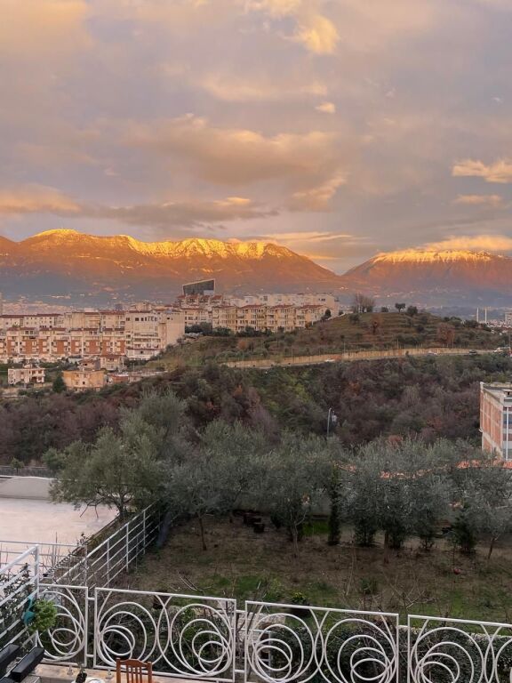 Shitet triplex tek Kodra e Diellit