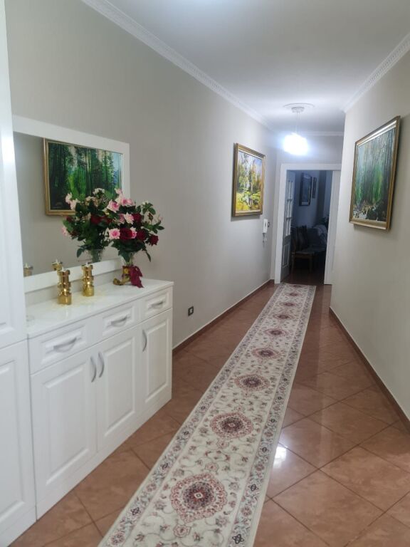 Jepet me qira apartament 2+1