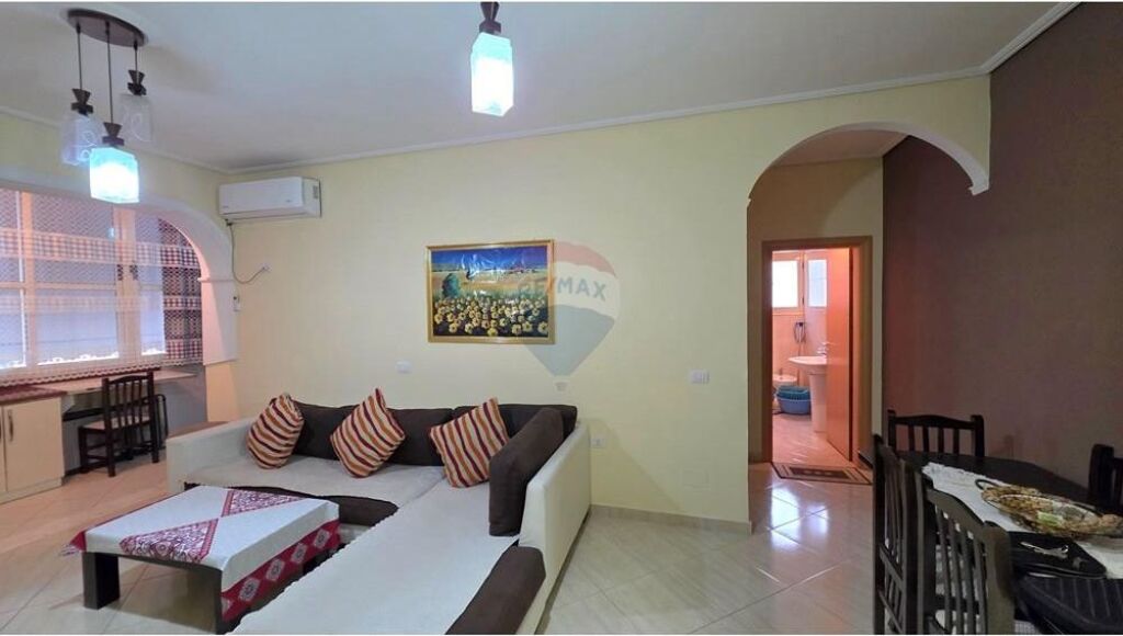 Apartament 1+1 ne shitje , prane Kishes Ortodokse