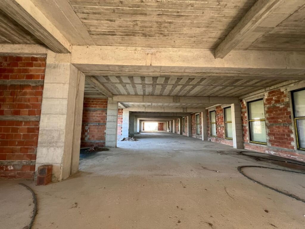 Locale Commerciale in Affitto – Capannone + Ufficio | Kamëz