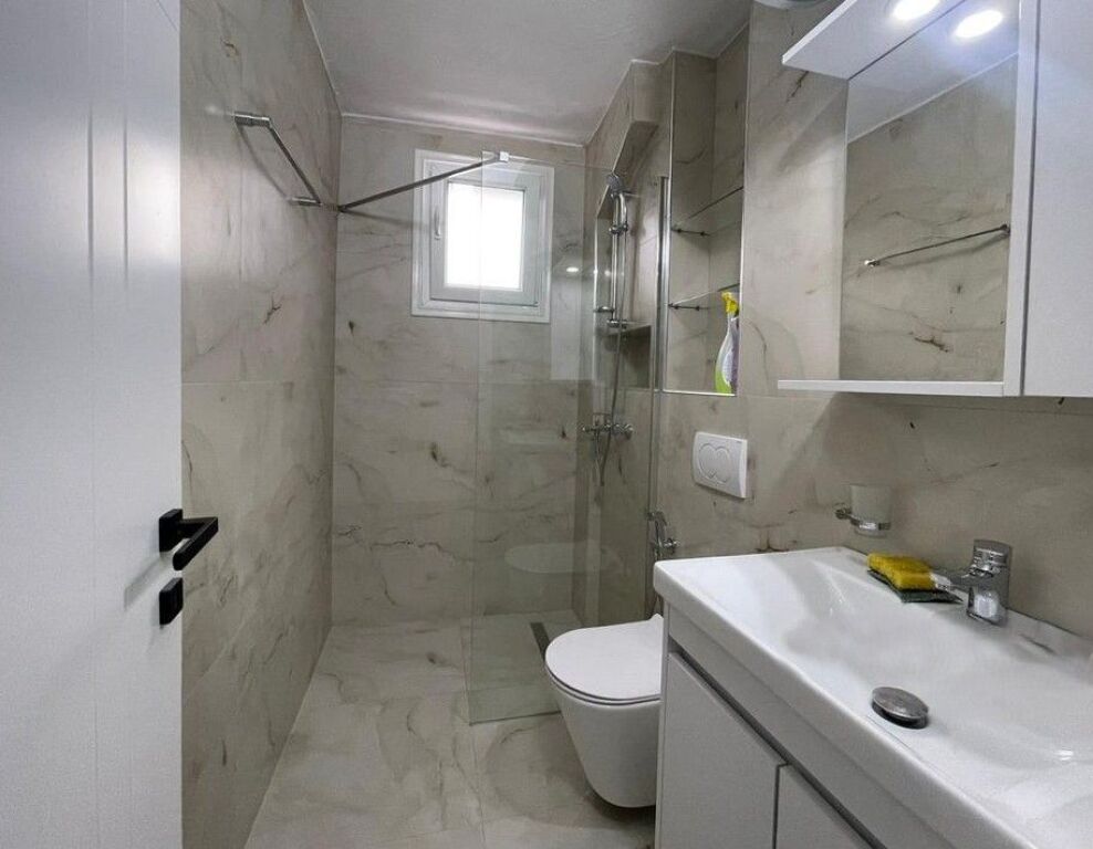 APARTAMENT PËR QIRA 2+1 TE 21 DHJETORI