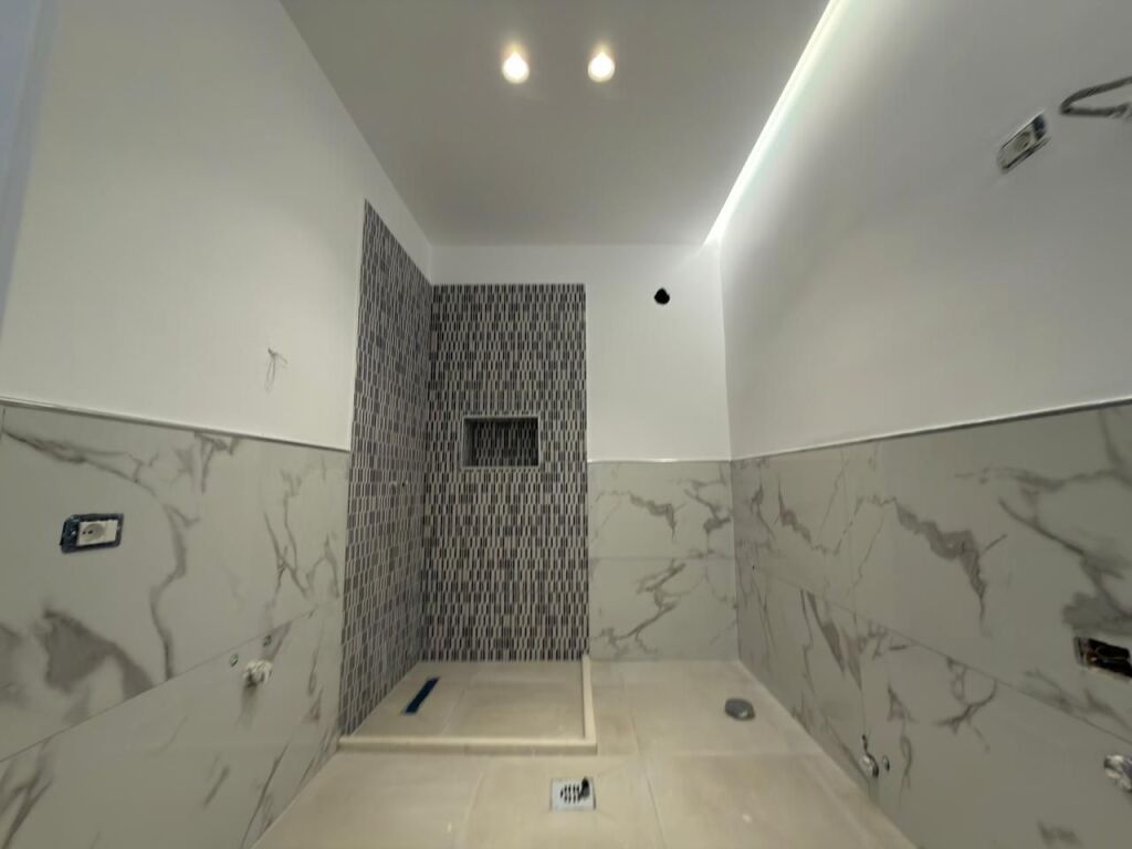 Occasione 2+1 VLORE 135.000€