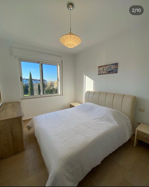 Jepet apartament me qera 1+1 tek kopshti zoo 70.000 leke