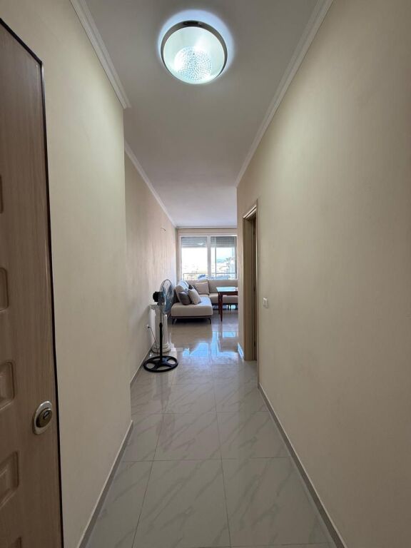 Apartament 2+1+ 2 TUALETE + 2 BALLKONE , prane kazazit ne Durres