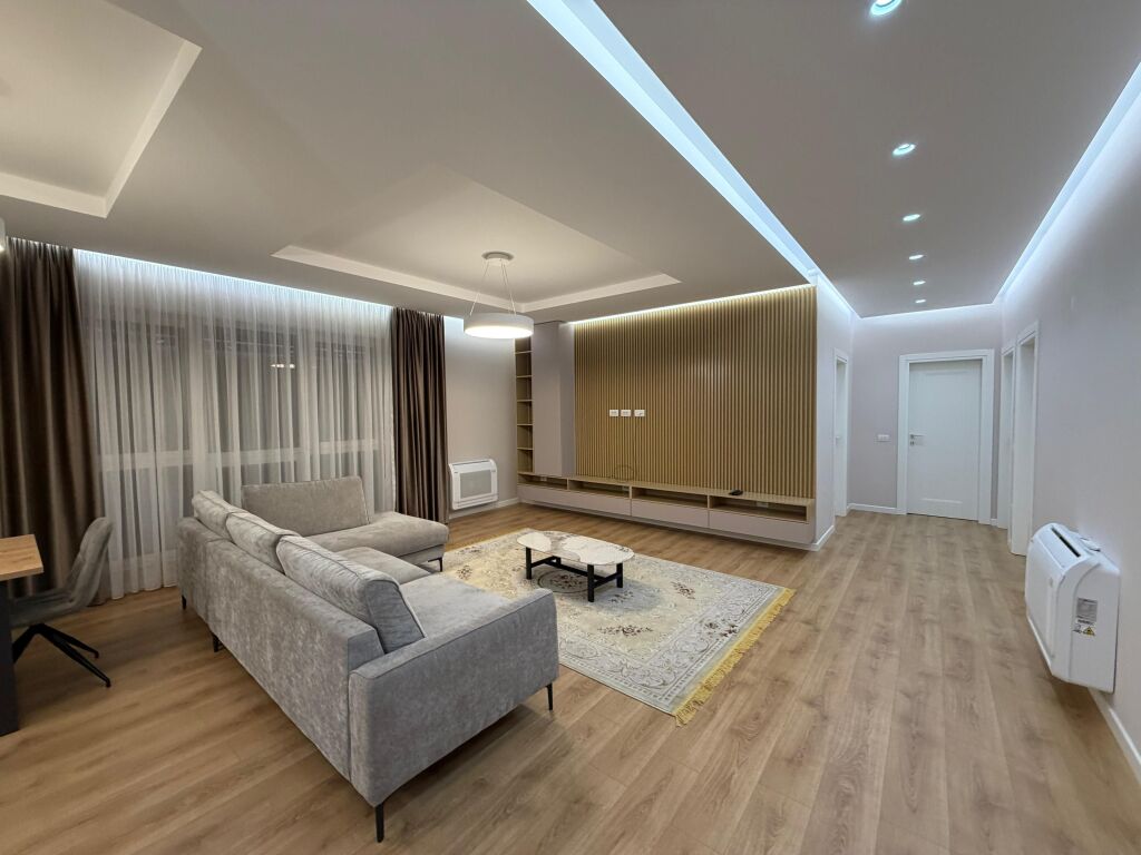 Apartament 3+1+2 poste parkimi tek Montesori Liqeni Thate