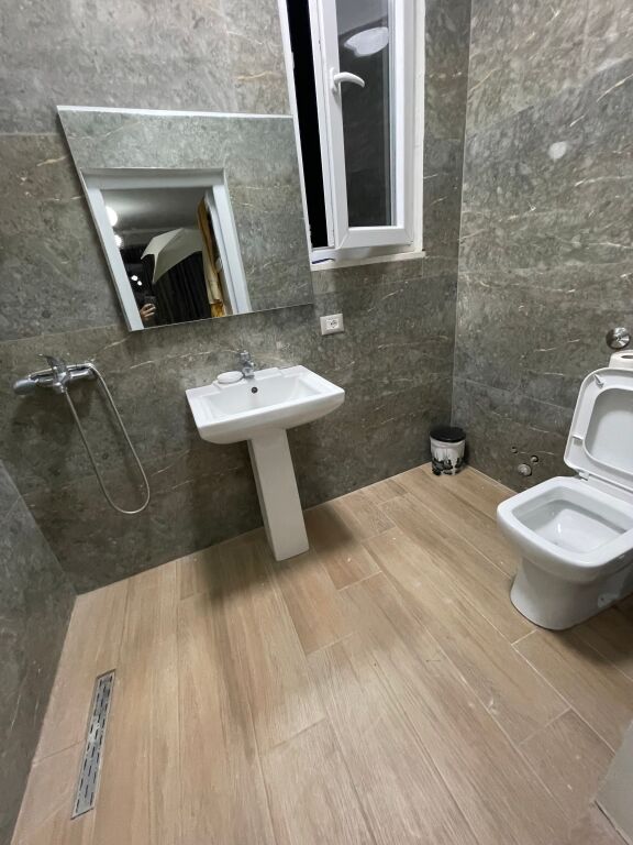 Vile per shitje ne golem