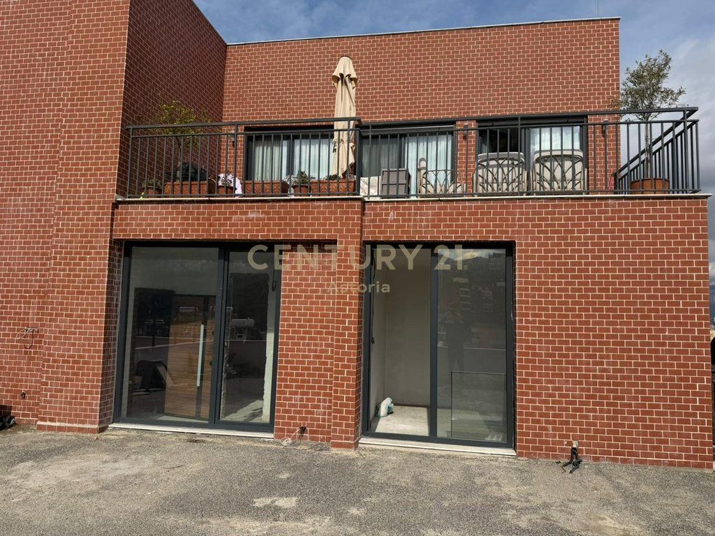 VENDESI APPARTAMENTO GIARDINO BOTANICO 1+1 90m² PIANO 5