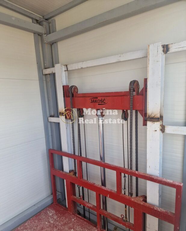 Rent | Business Premises | Prush | 2160 €/month