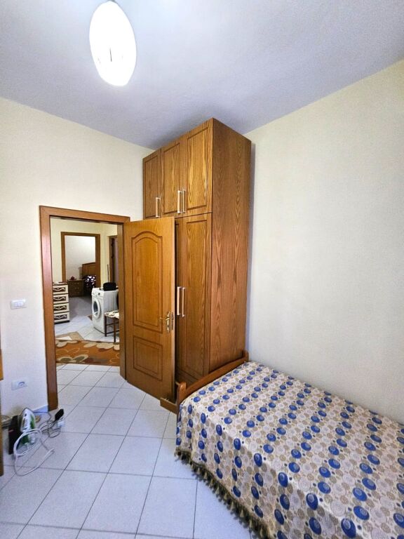 Fier, shitet apartament 2+1+Ballkon Kati 1, 91 m² lagja 8 Shkurti