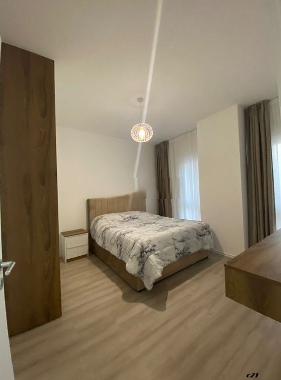 2+1 76m2 kati4 Zogu i Zi