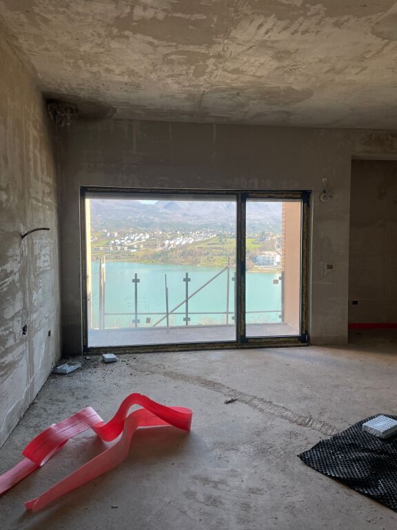 Vile per Shitje/Swan Residence, Liqrni i Farkes