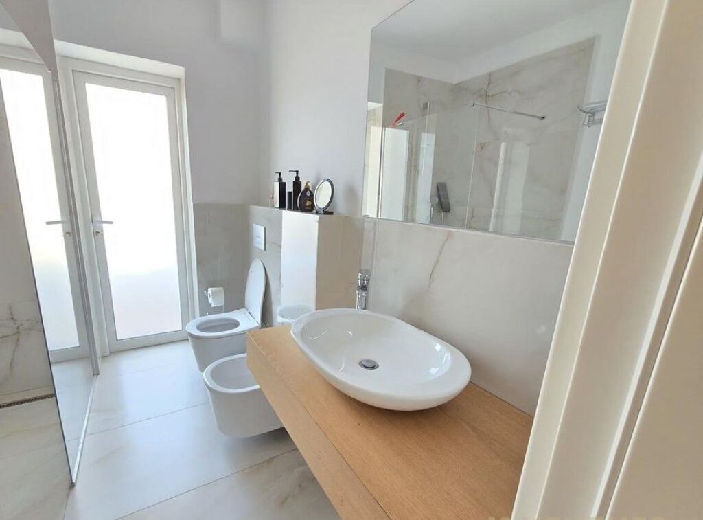 1+1 me qera tek shkollea e baletit