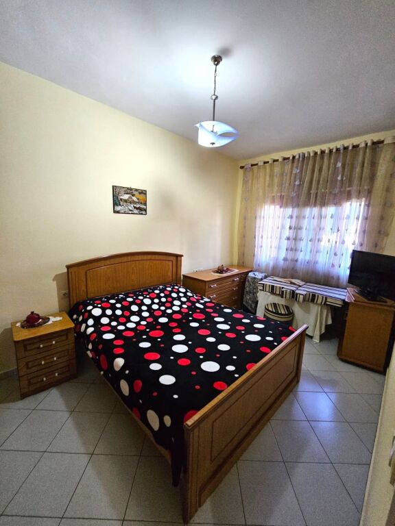 Fier, shitet apartament 2+1+Ballkon Kati 1, 91 m² lagja 8 Shkurti