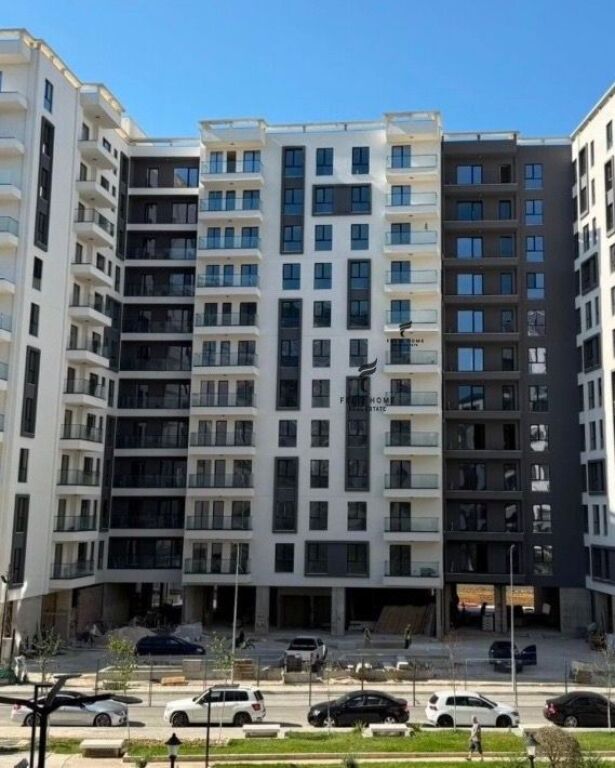 SHITET DYQAN 85.78 M2 ISH FUSHA E AVIACIONIT 263.000 EURO  FH-57780