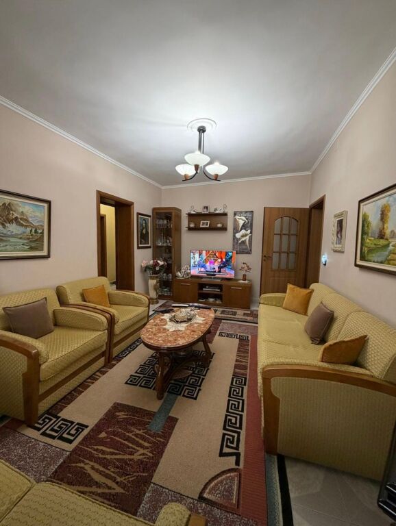 3+1,furnished on Durres street,200 thousand euros,with mortgage