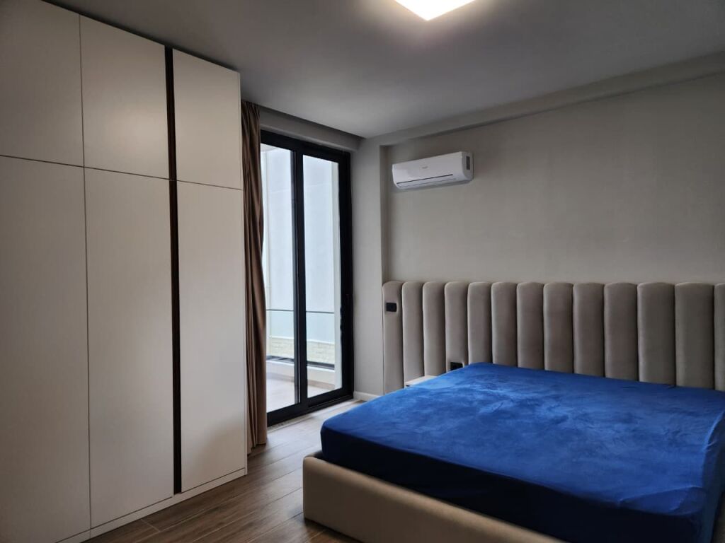 Apartament luksoz për shitje në Lungomare
