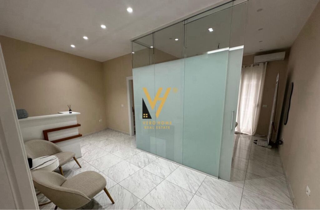 LOCALE COMMERCIALE 70 M2 IN AFFITTO A KOMUNA E PARISIT 65.000 LEKE