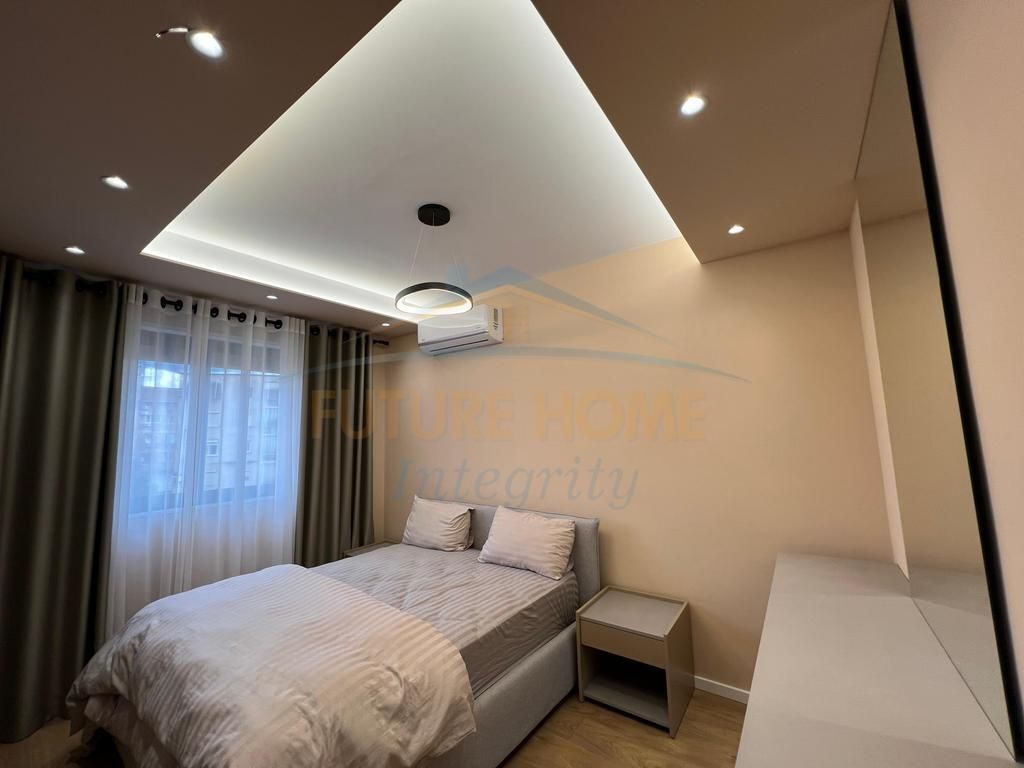 Shitet, Apartament 2+1+2+Post Parkimi, Rruga e Durrësit, Tiranë.