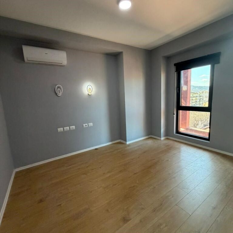 🏢 Ambient Biznesi / Zyrë me Qira – Garden Building ✨