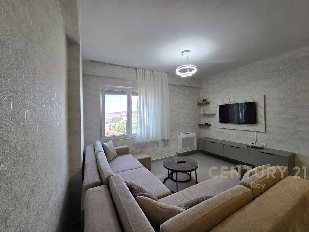 SHITET APARTAMENT 2+1+2 ME PAMJE NGA DETI NE GOLEM