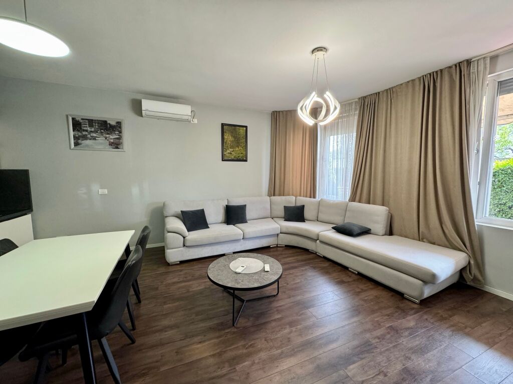 📣 AFFITTO Appartamento 1+1 📍 Tra il Bulevard Te Ri e il 5-Majit 🛣️ Via "Besa" ✨