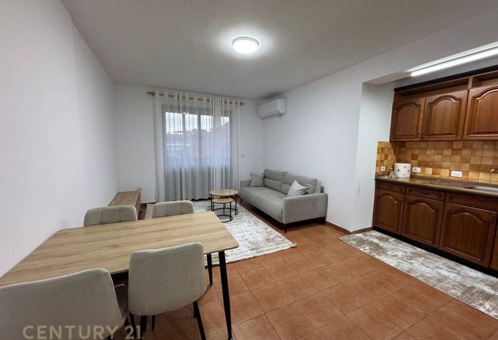 Apartament me qira 2+1 tek Xhamia e Tabakeve