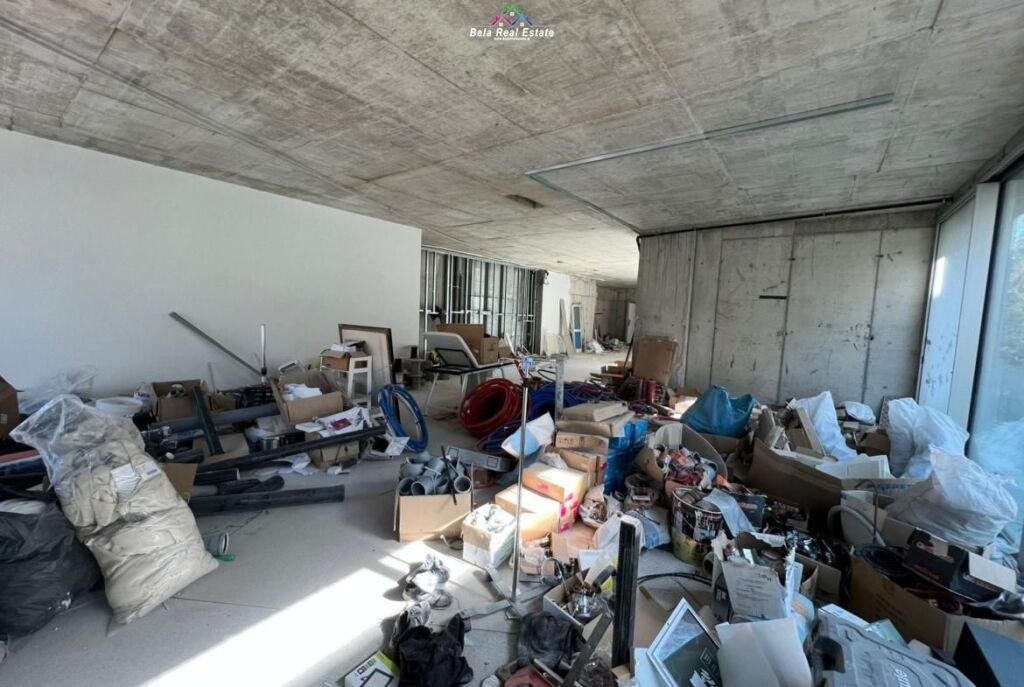 Zyre Me Qera Ne Bllok (ID BZ2836) Tirane