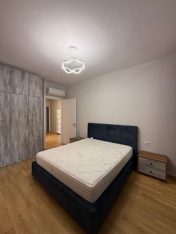 Jepet me qera apartament 2+1 tek nisharaku