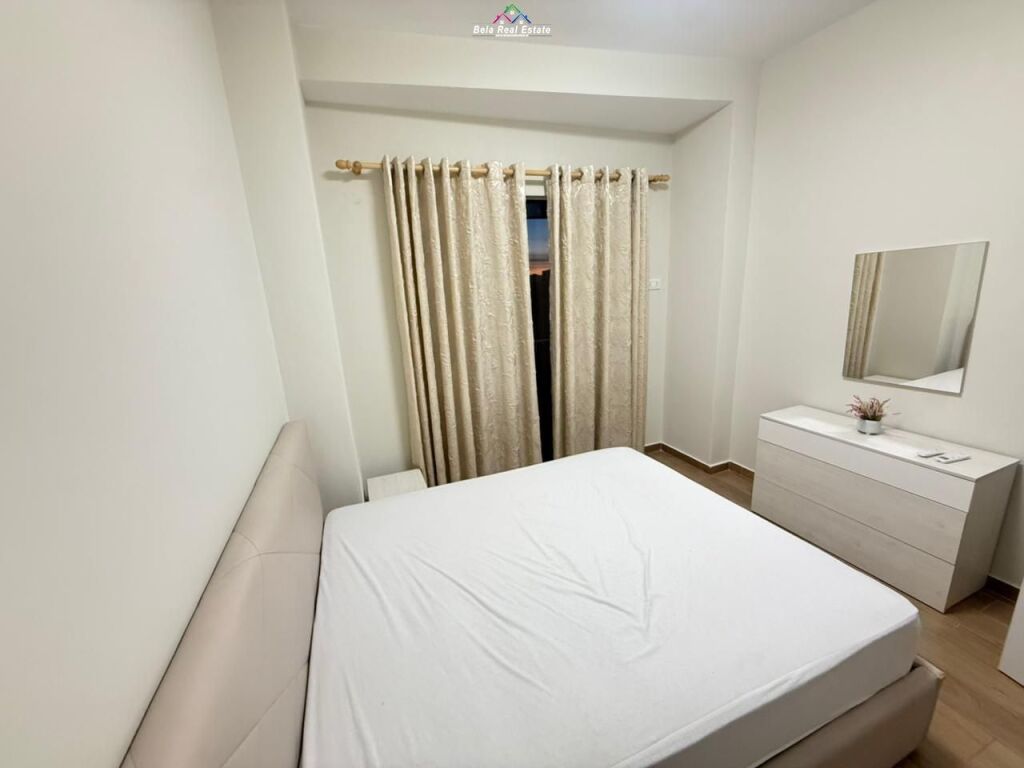 Appartamento in affitto 1+1+posto auto vicino alla Scuola Rossa (ID B2101115) Tirana