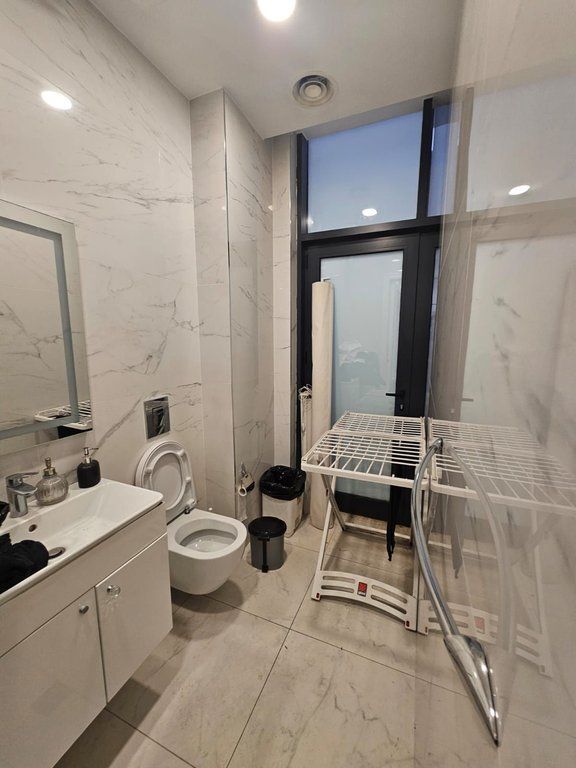 COMMERCIAL SPACE FOR RENT NEAR ART TRIBUNA