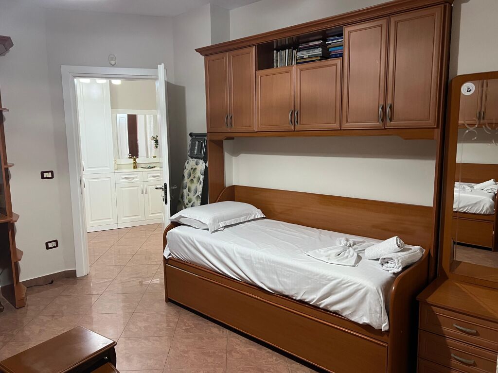 📍 Apartament 2+1+2 me Qira –Qender Tiranë