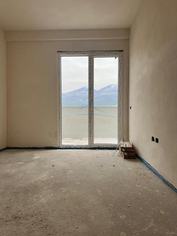 VENDESI APPARTAMENTO 2+1