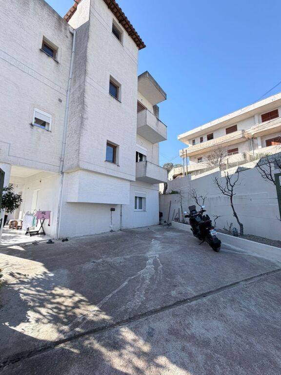 JEPET ME QERA KATI I DYTE I NJE VILE 3-KATESHE PRANE SPITALIT,DURRES