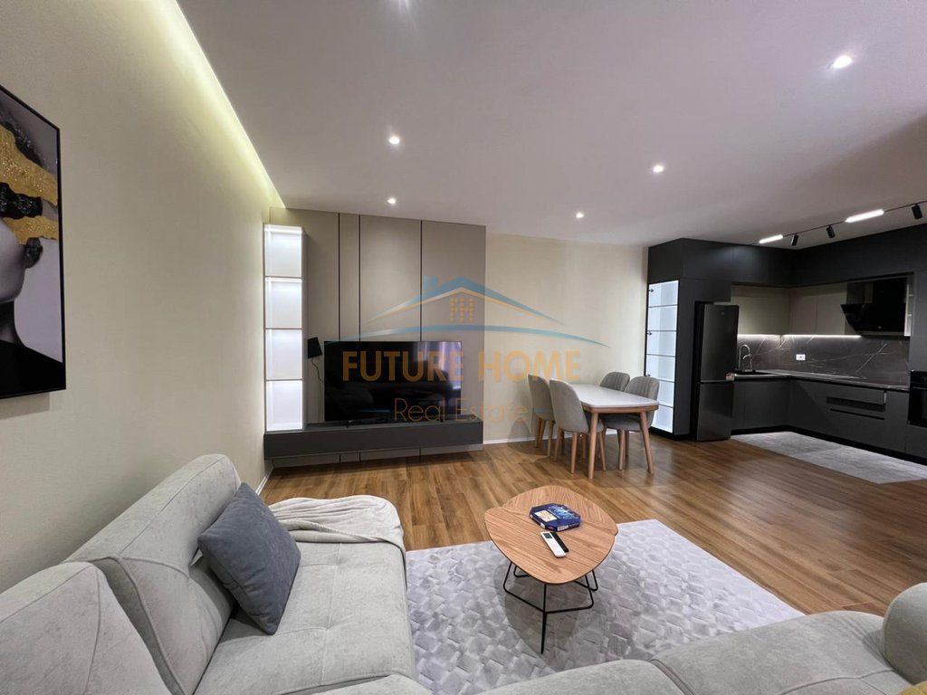 Shitet apartament 1+1 Galeri Roma