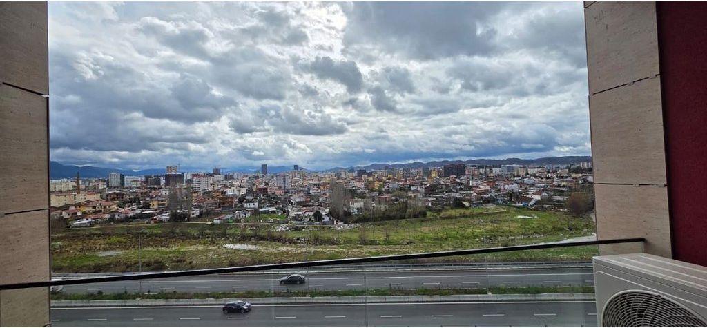 Paskuqan, Offriamo in affitto appartamento 1+1+ veranda, posto auto!