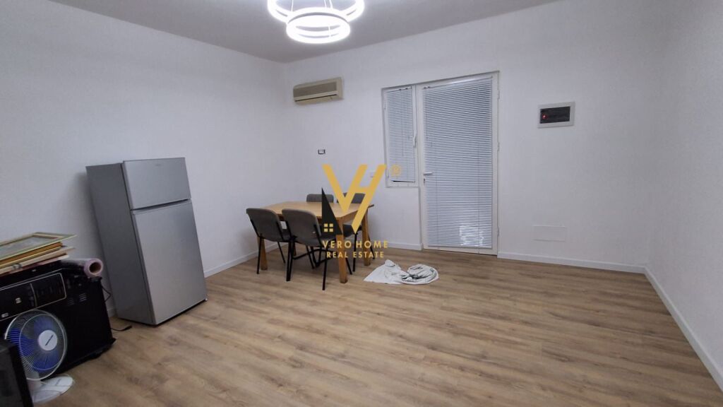 JEPET APARTAMENT 1+1 ME QERA NE QENDER 70.000 LEKE