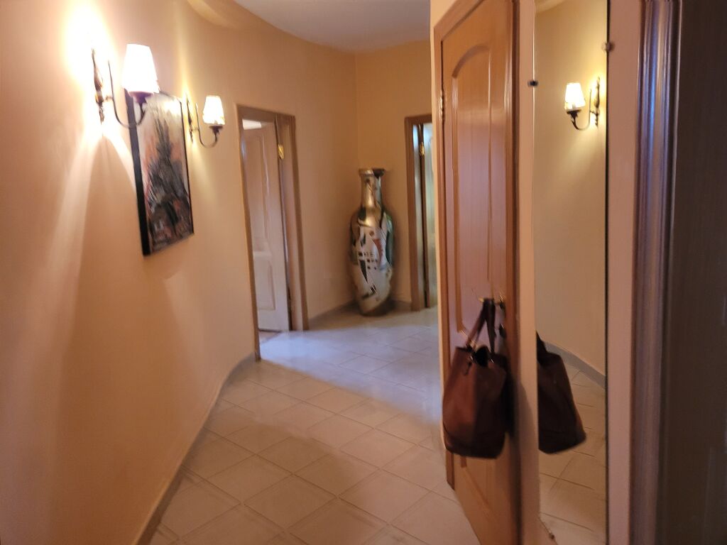 Jepet me qera apartament 2+1 – pranë Stadiumi Dinamo, Tiranë