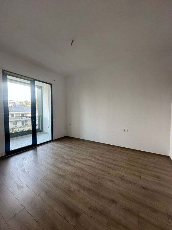 Okazion "Shitet apartament 2+1+2+ballkon"