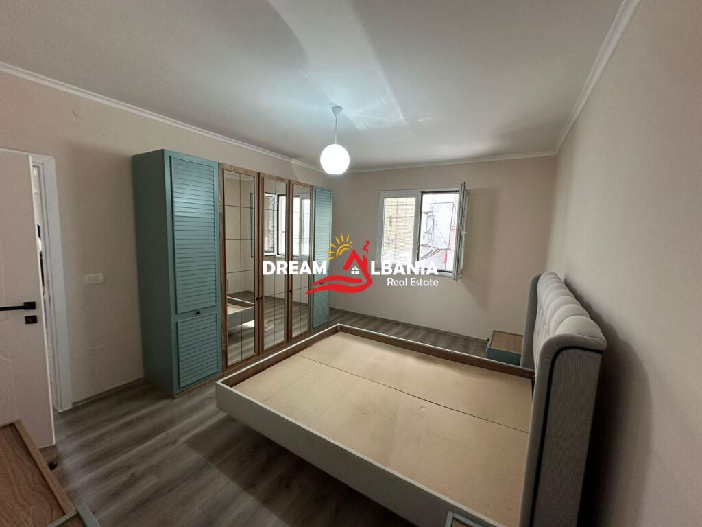 Shitet apartament 1+1 ne bulevardin Bajram Curri prane Deliorgjit (ID 4119467)