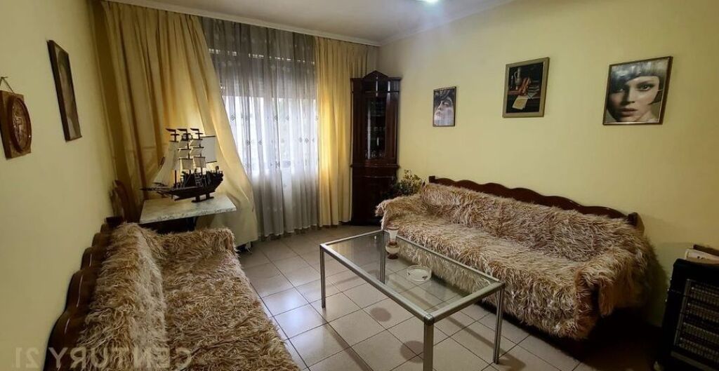 Jepet apartament 2+1 me qera ne Ali Dem