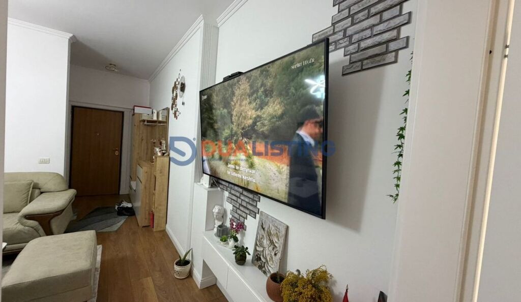 Shitet apartament 2+1 në zonën e Freskut.